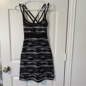 Soybu Criss Cross Straps Built in Bra Flattering Fit Dress Black White Size XS